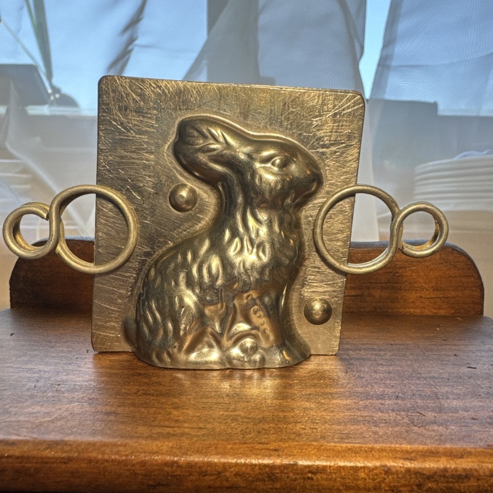 Vintage Metal Chocolate Mold Bunny Rabbit Sitting Small 2 1/4" Clips